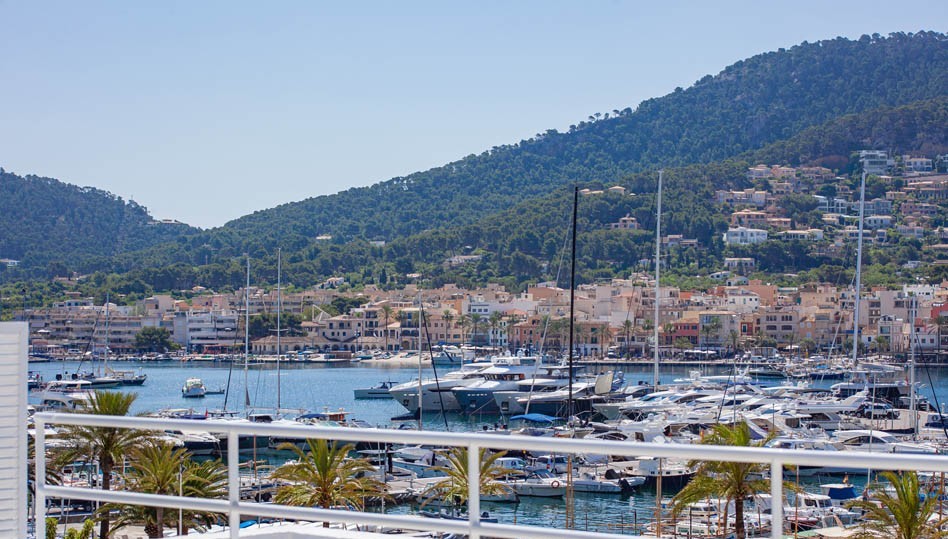 Neu saniertes Penthouse am Jachthafen von Port Andratx mit Meerblick Mallorca zu Verkaufen
